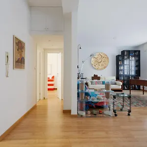 https://apt-milan-linate-with-balcony.italymilanhotels.net