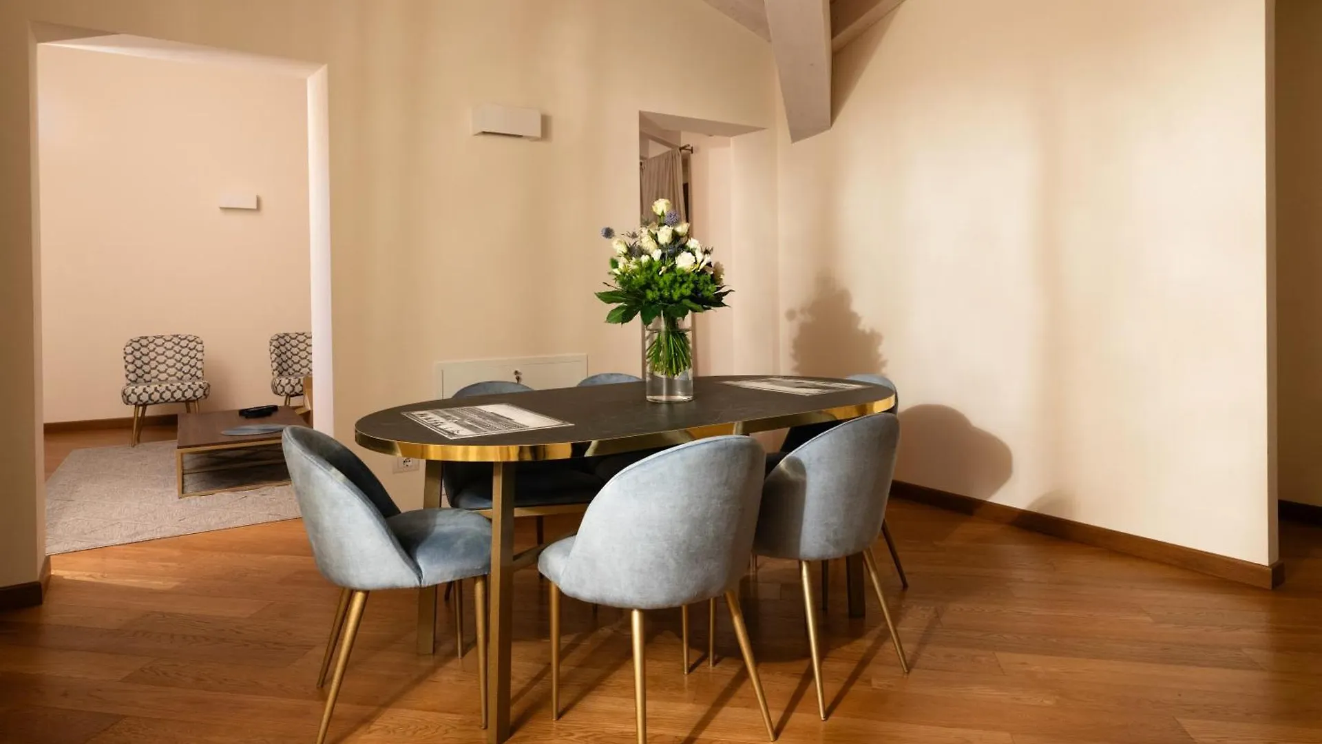 Apartment The Seven Residence Genoa