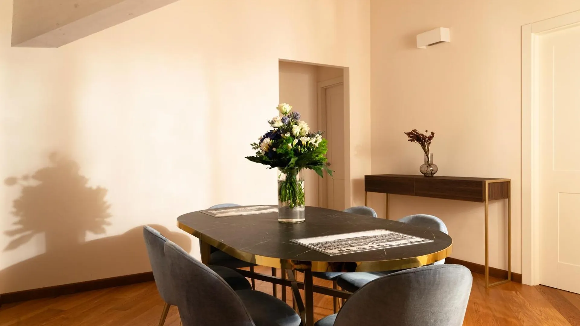 Apartment The Seven Residence Genoa