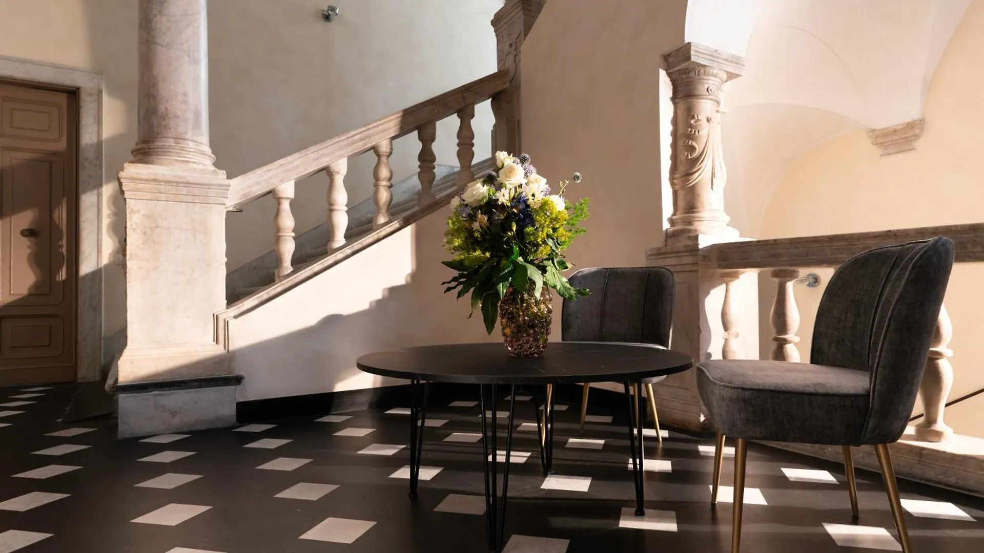 The Seven Residence Genoa Apartment