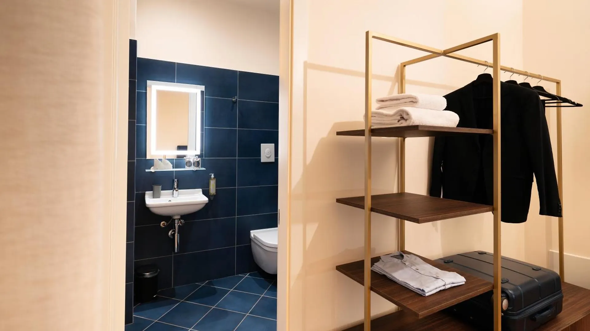 The Seven Residence Genoa Apartment