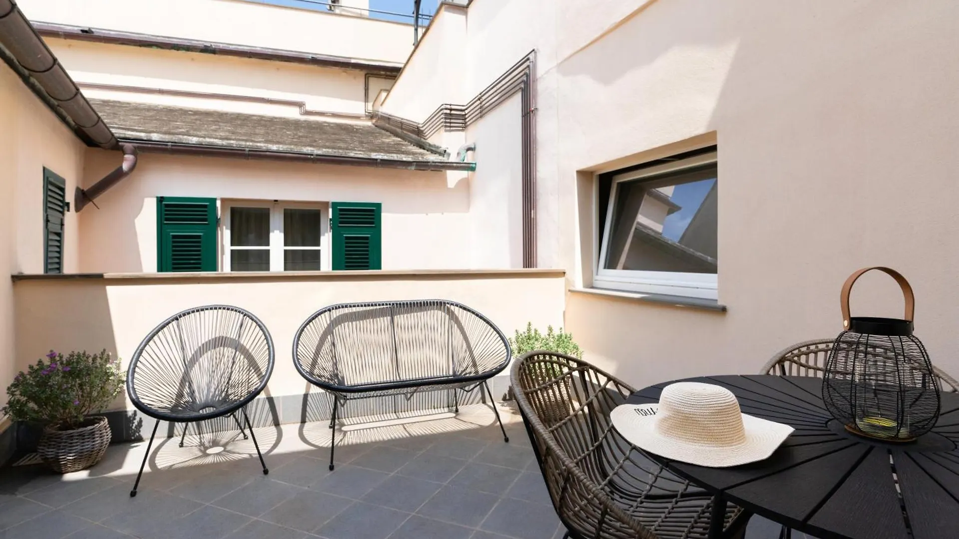 The Seven Residence Genoa Apartment