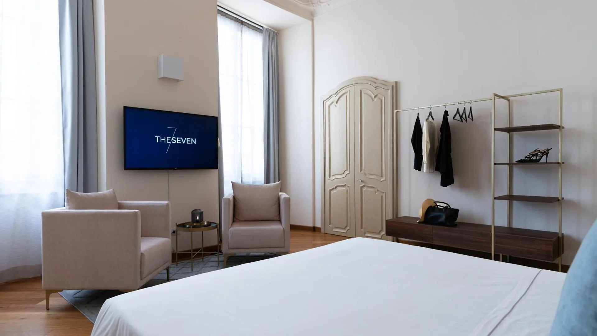 The Seven Residence Genoa Apartment