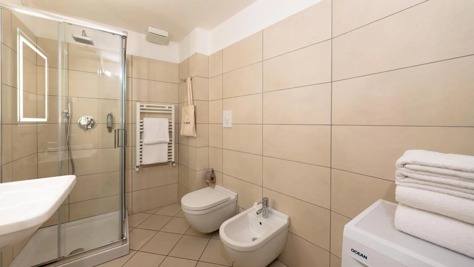 Apartment The Seven Residence Genoa